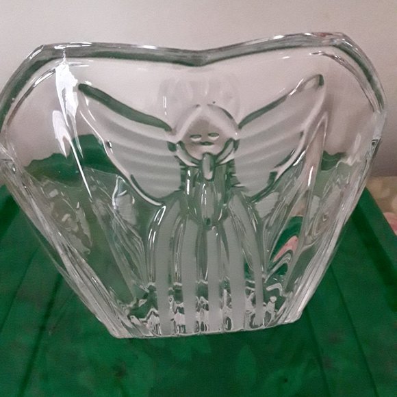 Gorgeous Etched Glass Bowl Decorated with Angels - Picture 2 of 4